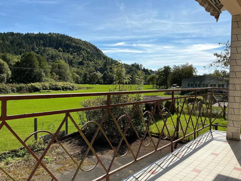 Maison - 98 m² - 5 pièces