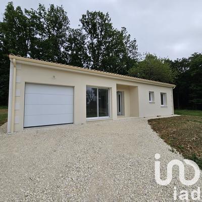 Maison - 98 m² - 4 pièces