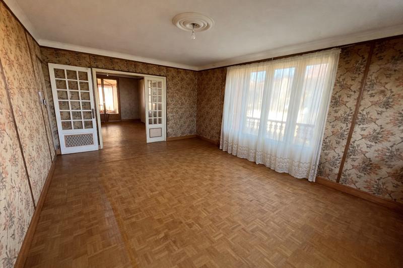 Maison - 181 m² - 7 pièces