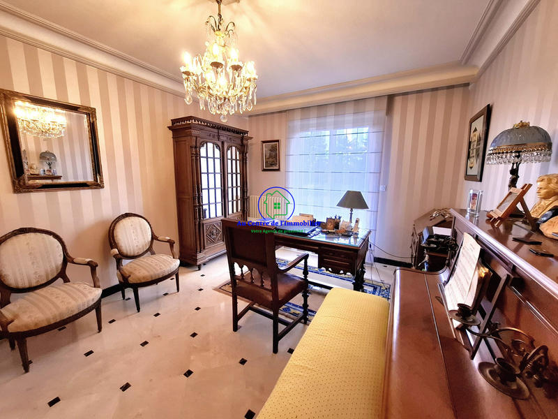 Appartement - 144 m² - 5 pièces