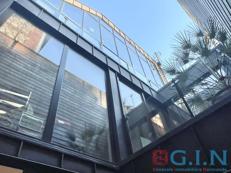 Maison - 217 m² - 6 pièces