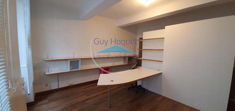 Immeuble - 70 m² - 7 pièces