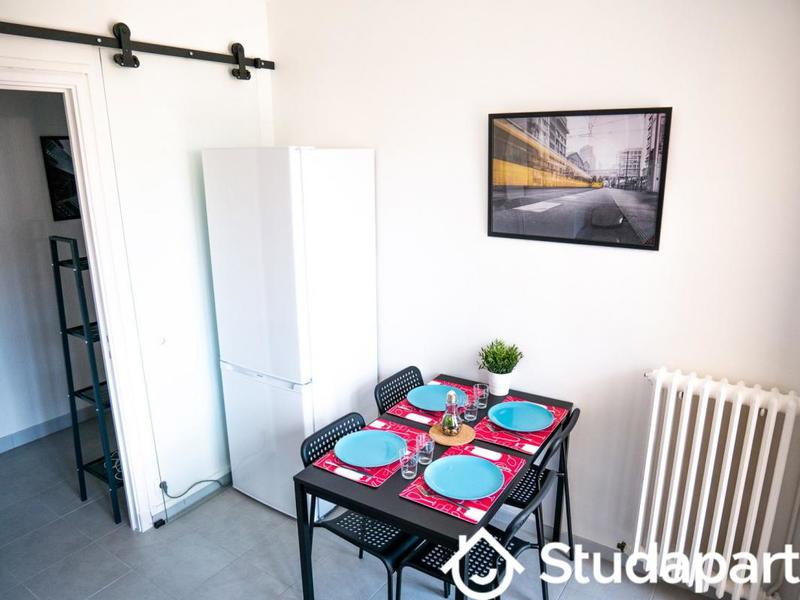 Chambre - 14 m² - 1 pièce