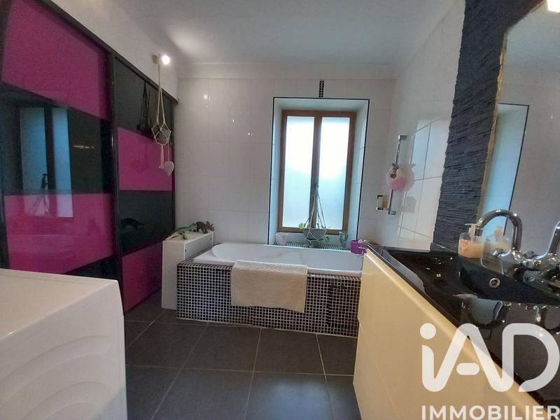 Maison de village - 105 m² - 4 pièces