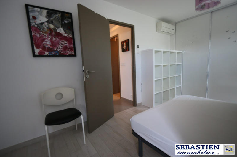 Maison contemporaine - 243 m² - 7 pièces