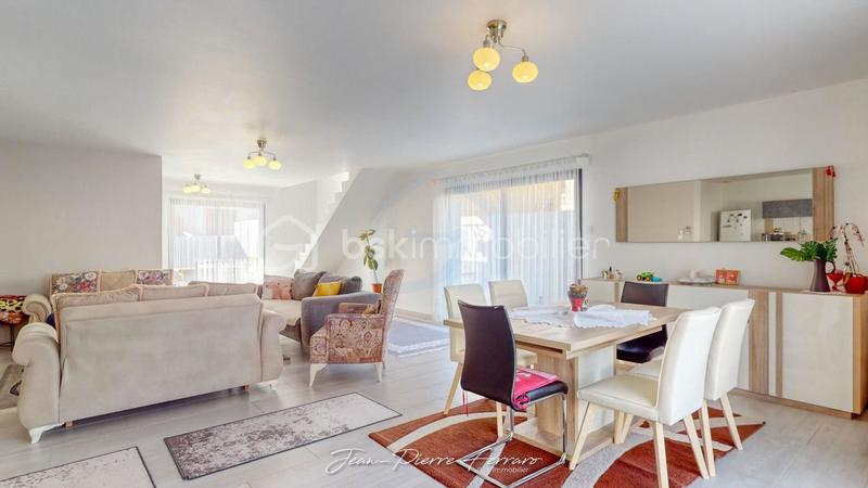 Maison - 137 m² - 4 pièces