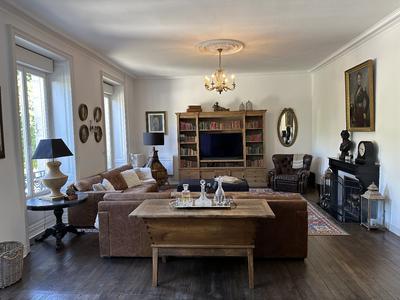 Château - 406 m² - 11 pièces