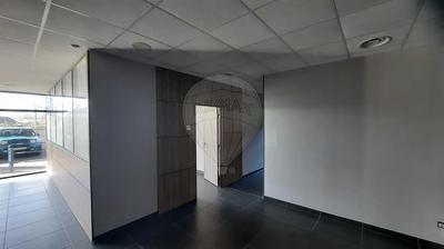 Local commercial - 200 m² - 1 pièce