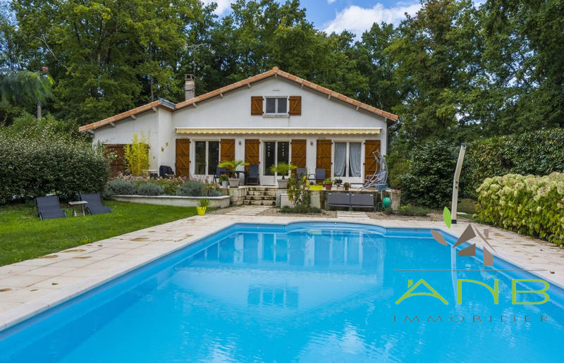 Maison traditionnelle - 116 m² - 5 pièces