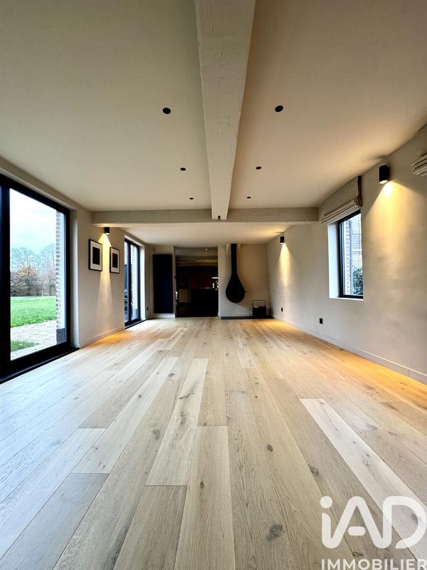 Maison - 210 m² - 5 pièces