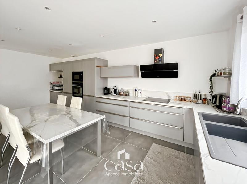 Maison - 146 m² - 6 pièces