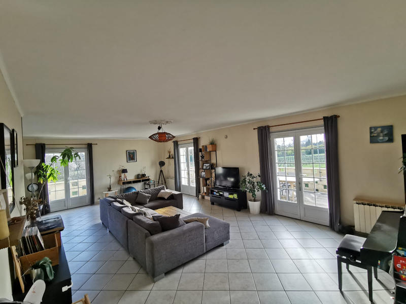 Maison - 159 m² - 6 pièces