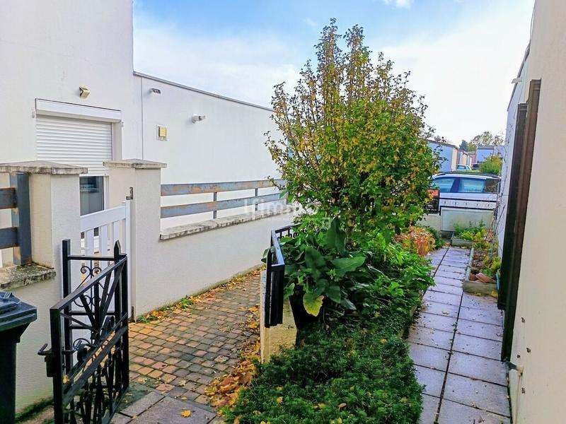 Maison - 102 m² - 5 pièces