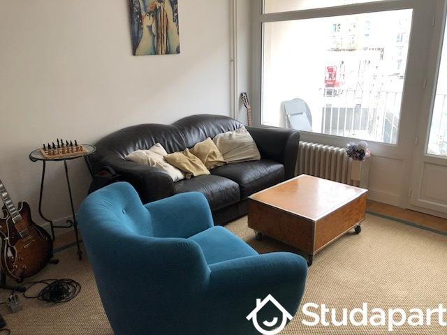 Chambre - 10 m² - 1 pièce