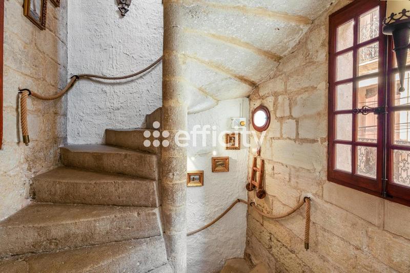 Maison - 105 m² - 6 pièces