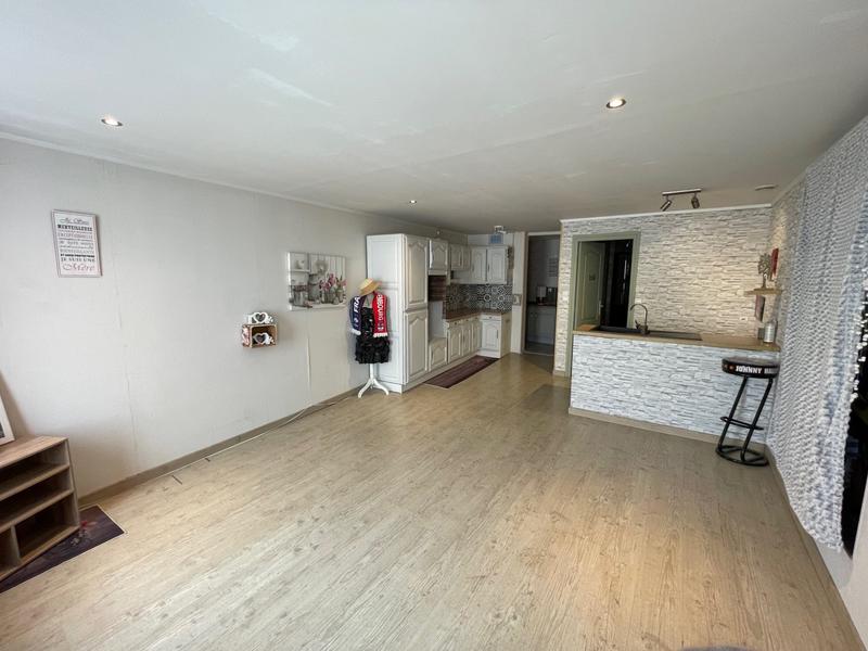 Maison - 202 m² - 5 pièces