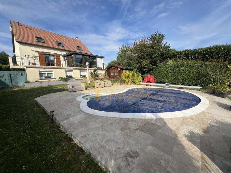 Pavillon - 140 m² - 5 pièces