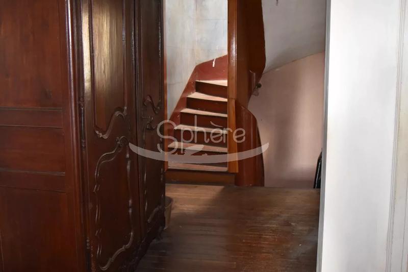 Maison - 175 m² - 9 pièces