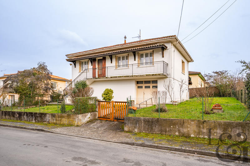 Maison - 98 m² - 5 pièces