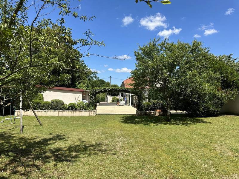 Maison - 200 m² - 7 pièces