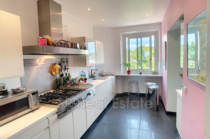 Appartement - 172 m² - 4 pièces