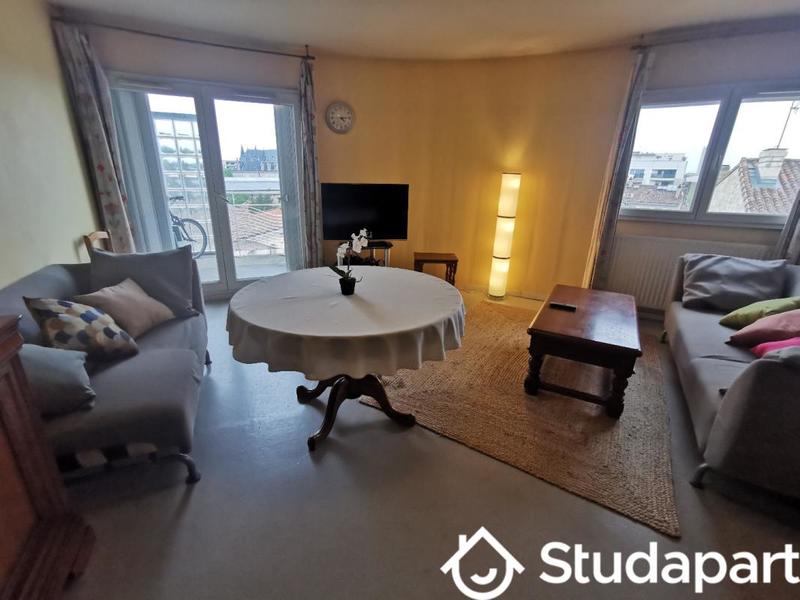 Chambre - 12 m² - 1 pièce