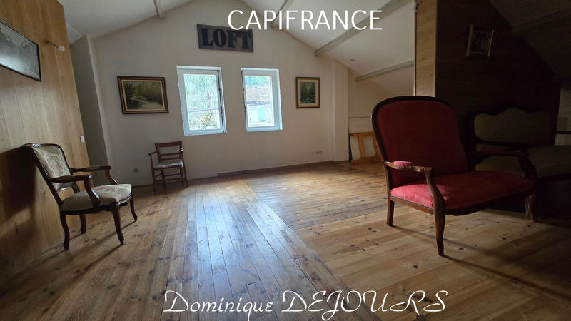 Maison - 224 m² - 7 pièces