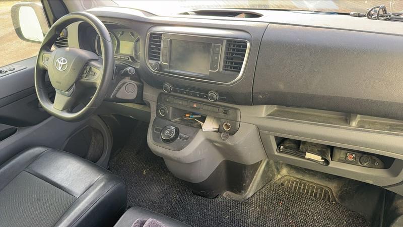 Toyota Proace 2.0 d-4d 180 Bva6 Medium Business