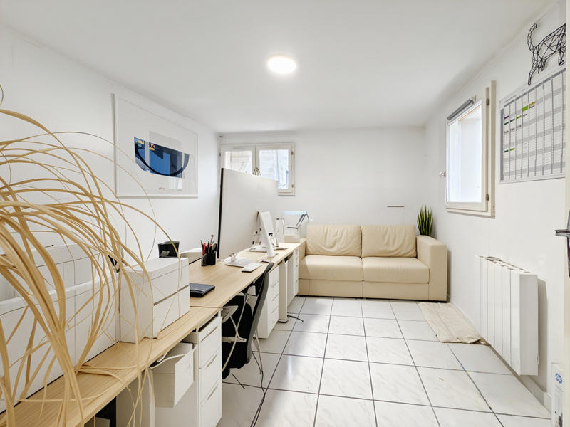 Maison - 216 m² - 8 pièces