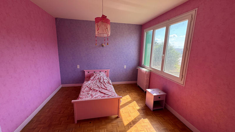 Maison - 235 m² - 10 pièces