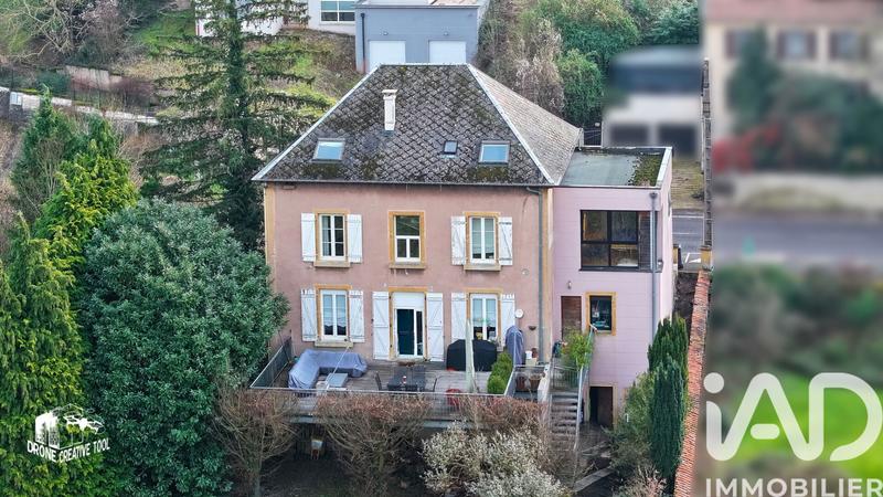 Maison de ville - 259 m² - 7 pièces