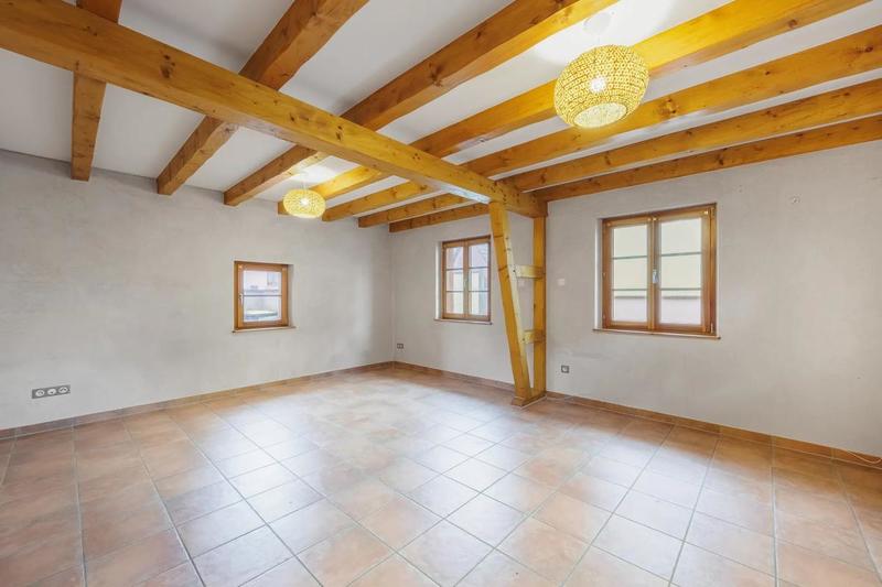 Maison - 93 m² - 4 pièces