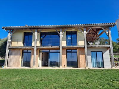 Maison - 164 m² - 7 pièces