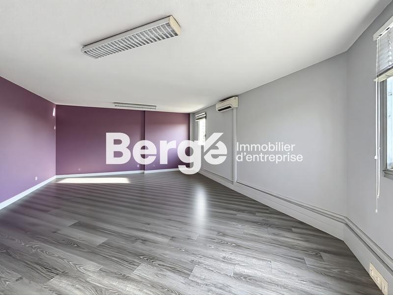 Bureau - 80 m² - 4 pièces