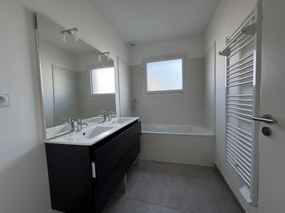 Maison contemporaine - 100 m² - 4 pièces