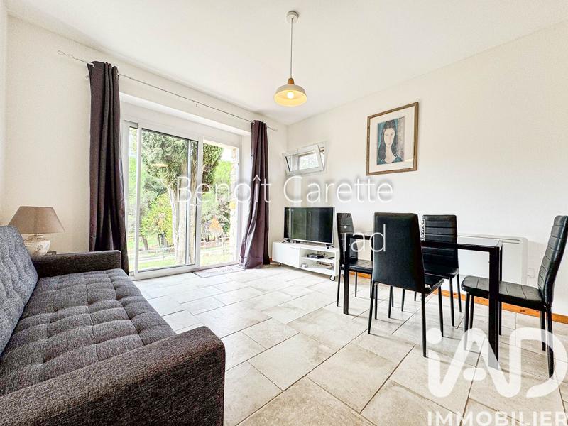 Maison - 180 m² - 8 pièces