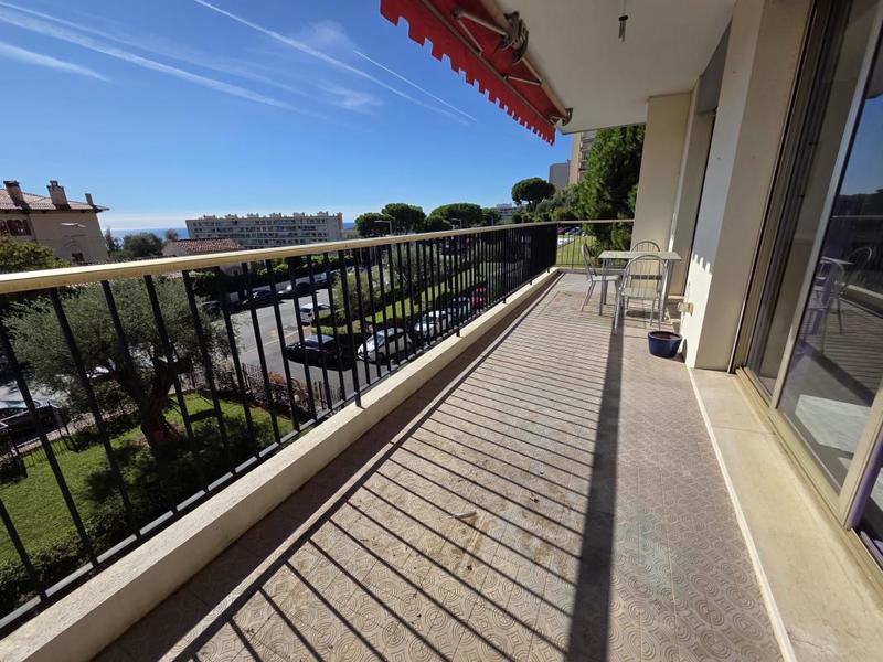 Appartement - 75 m² - 3 pièces