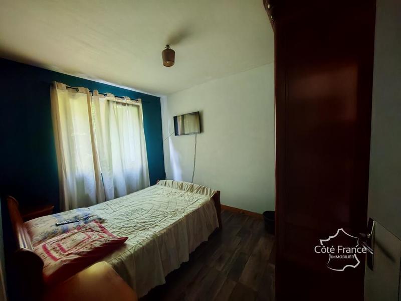 Propriété - 85 m² - 5 pièces