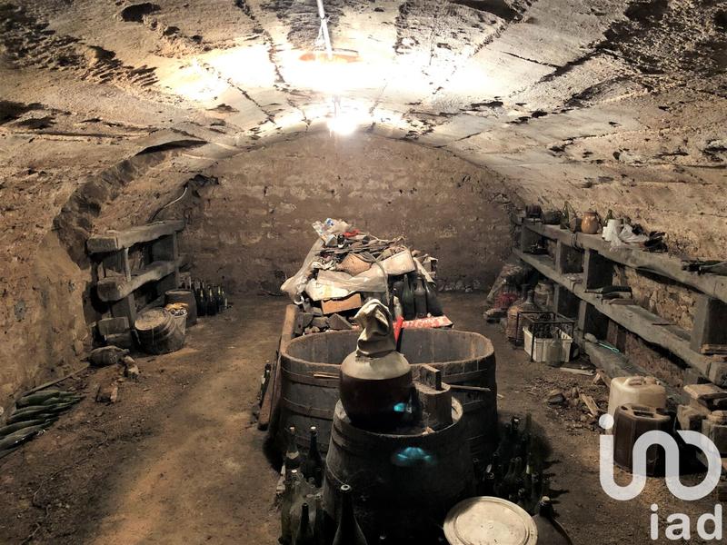 Maison - 242 m² - 7 pièces