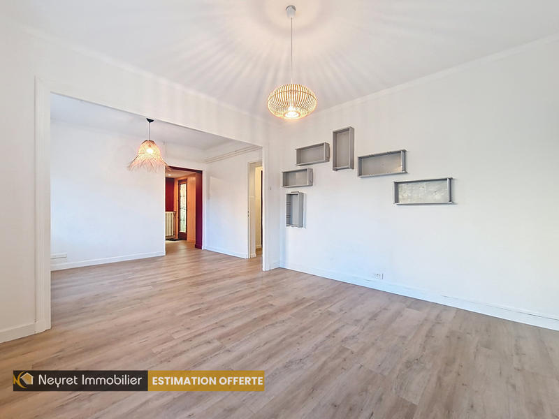 Maison de village - 125 m² - 8 pièces