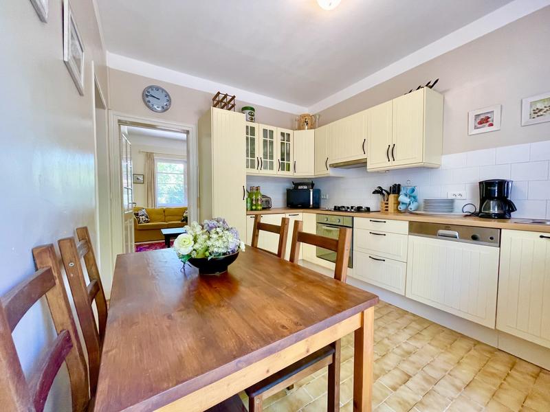 Maison traditionnelle - 236 m² - 9 pièces