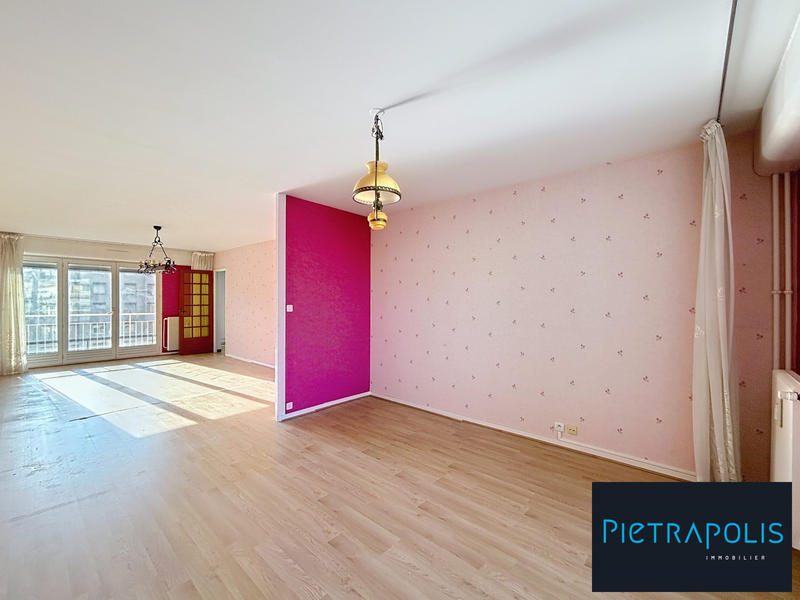 Appartement - 95 m² - 5 pièces