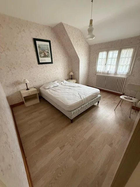 Maison - 134 m² - 8 pièces