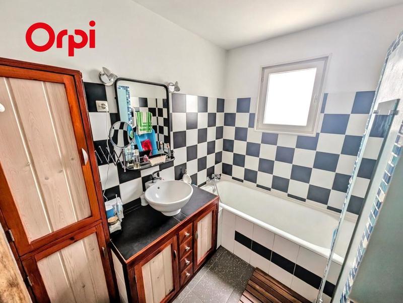 Maison - 96 m² - 4 pièces