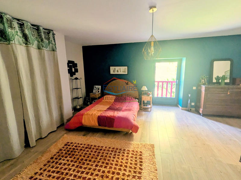 Maison - 184 m² - 7 pièces