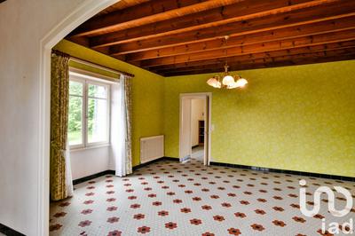 Maison - 213 m² - 8 pièces