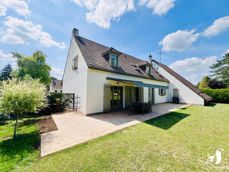 Maison - 195 m² - 7 pièces