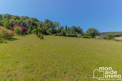 Terrain - 1 800 m²