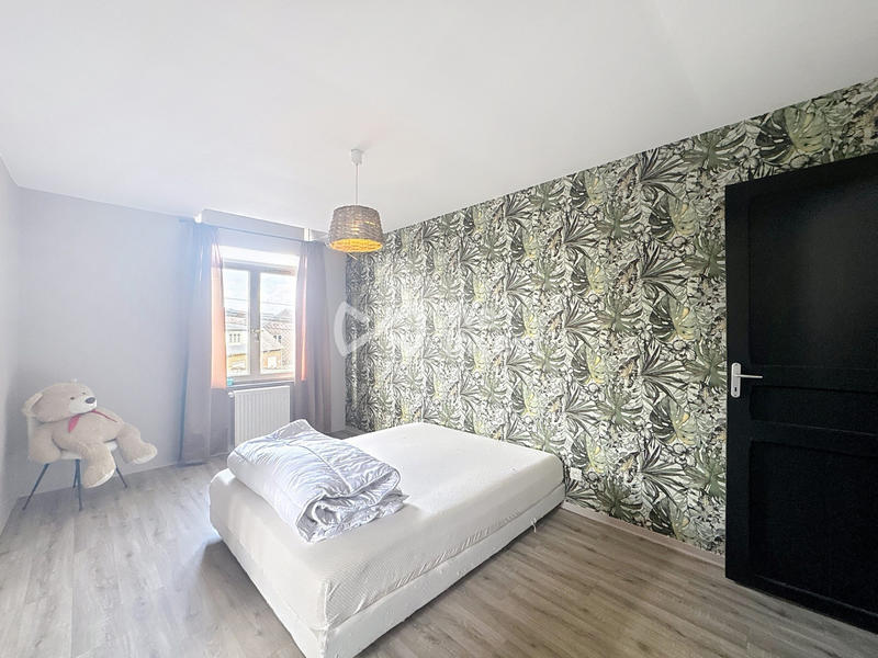 Maison - 370 m² - 7 pièces