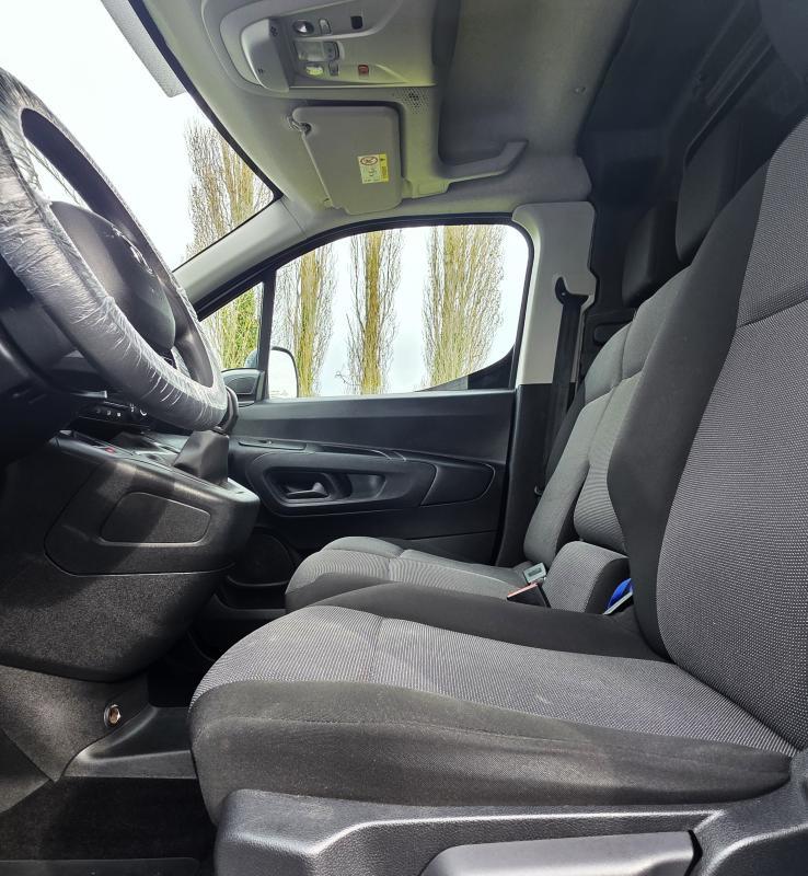 Toyota Proace City 1° Main 1.5l D4d 100cv 3 places Business Entretien Constructeur Radar / Clim Tél